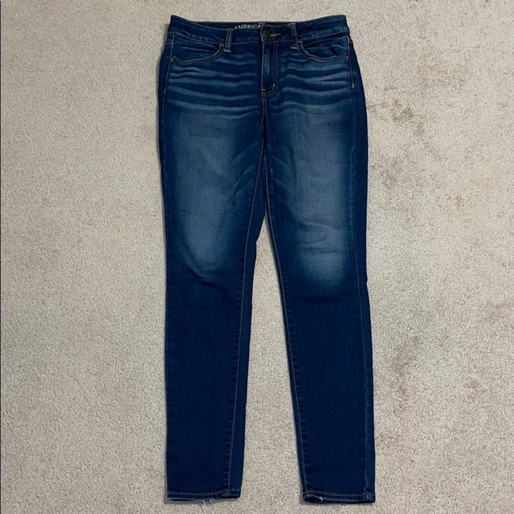SOLD: American Eagle Hi-Rise Jegging Jeans